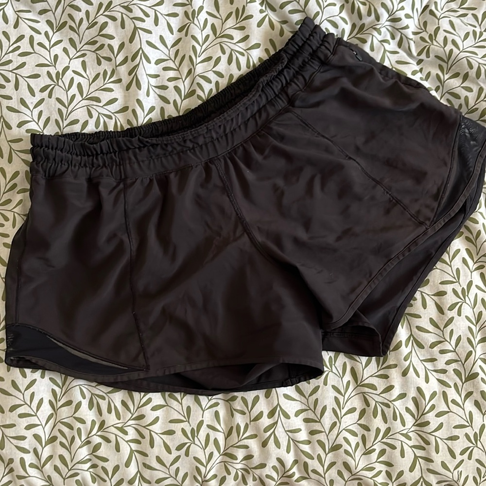 Lululemon Hotty Hot 4” Lined Short